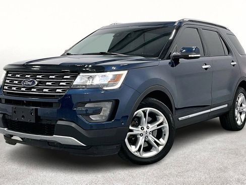 Used 2017 Ford Explorer Limited w/ Equipment Group 301A image 14