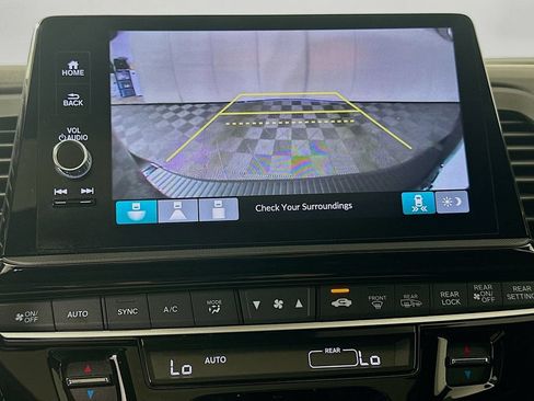 Used 2025 Honda Odyssey Sport-L image 13