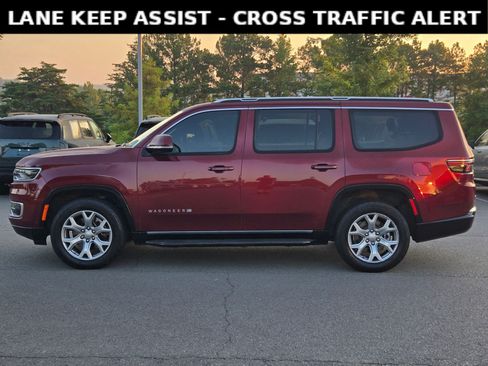 Used 2022 Jeep Wagoneer Series II AWD/4WD image 4