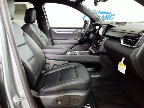 New 2026 GMC Acadia Elevation w/ Black Edition image 12