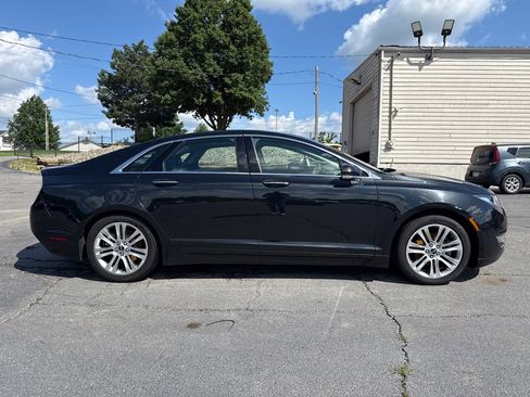 Used 2013 Lincoln MKZ FWD image 5