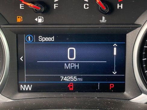 Used 2022 GMC Terrain SLE w/ Driver Convenience Package FWD image 17