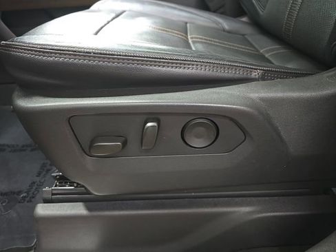 Used 2024 Chevrolet Silverado 1500 High Country w/ Technology Package AWD/4WD image 31