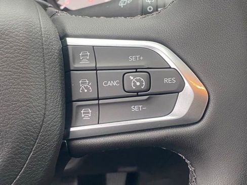 New 2026 Jeep Compass Limited image 18