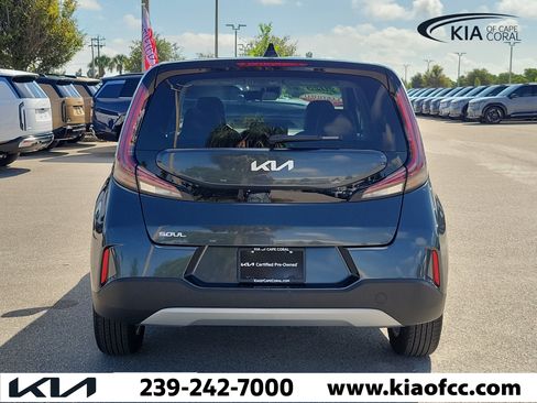 Certified 2025 Kia Soul LX w/ LX Technology Package FWD image 5