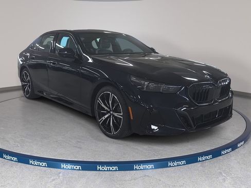 New 2026 BMW 530i w/ Executive Package RWD image 3