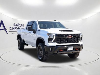 New 2026 Chevrolet Silverado 2500 ZR2 w/ LPO, Dark Essentials Package