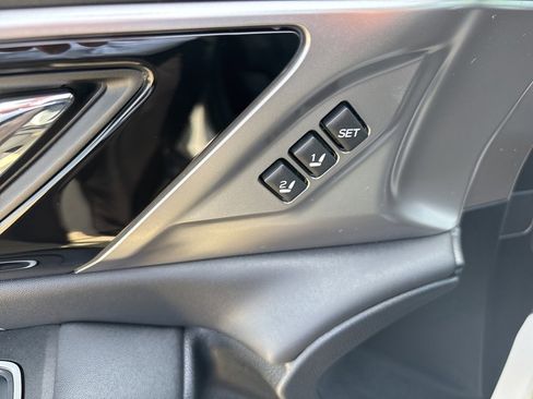 Used 2022 Subaru Outback Limited image 20