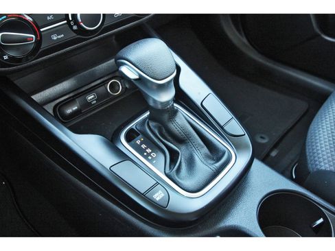 Used 2025 Kia Soul LX w/ LX Technology Package image 28