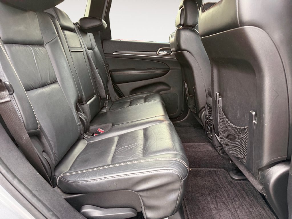 Used 2016 Jeep Grand Cherokee Limited AWD/4WD image 23