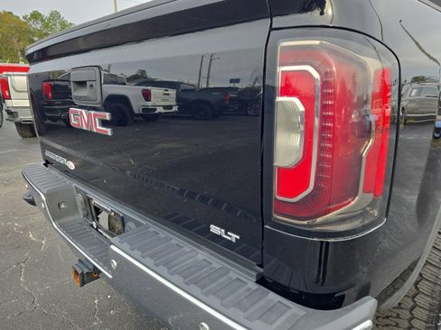Used 2017 GMC Sierra 1500 SLT image 16