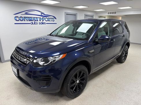 Used 2016 Land Rover Discovery Sport SE image 2