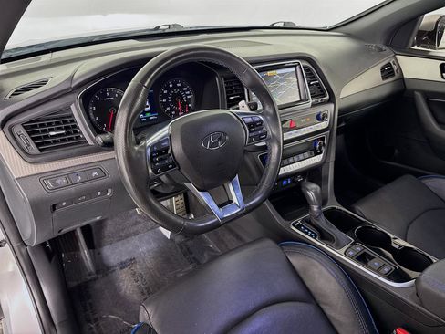 Used 2018 Hyundai Sonata Limited image 10