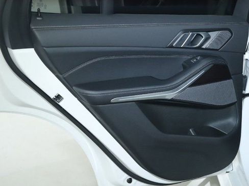 Certified 2025 BMW X5 xDrive40i w/ M Sport Package AWD/4WD image 14