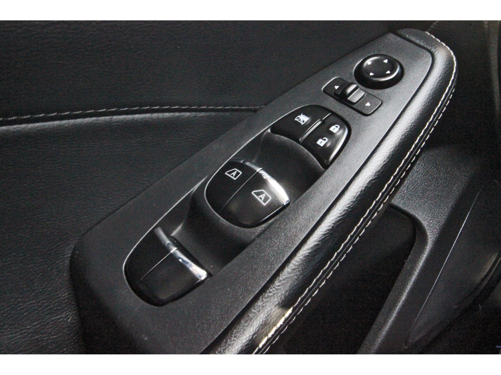 Used 2023 Nissan Maxima SV w/ Floor Mat Group FWD image 23