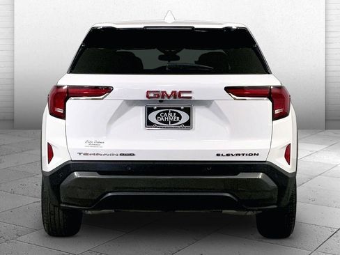 Used 2025 GMC Terrain Elevation AWD/4WD image 3