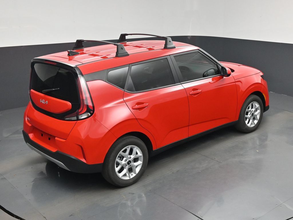 Used 2025 Kia Soul LX w/ LX Technology Package FWD image 24