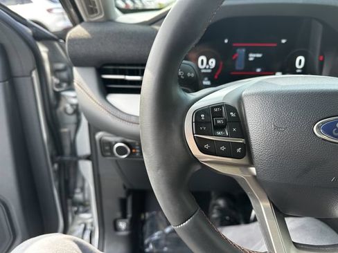 Certified 2025 Ford Explorer Active AWD/4WD image 28