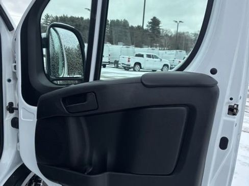 Used 2024 RAM ProMaster 2500 w/ Convenience Group FWD image 23