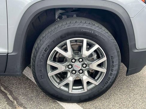 Used 2023 GMC Acadia SLE w/ Driver Convenience Package AWD/4WD image 9