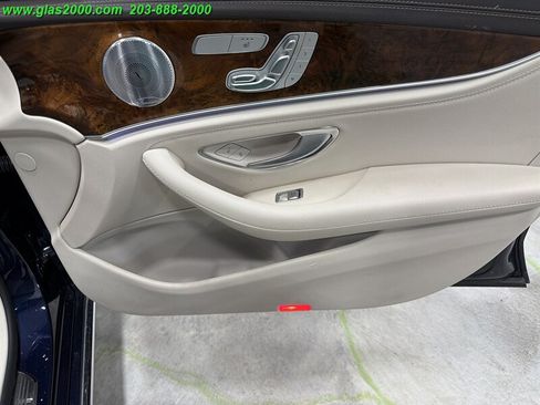 Used 2017 Mercedes-Benz E 400 4MATIC Wagon image 26