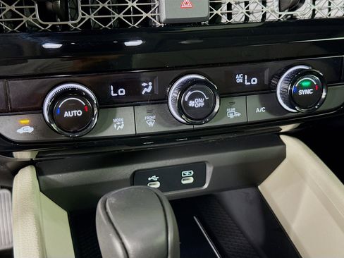 Certified 2025 Honda Accord EX-L image 17