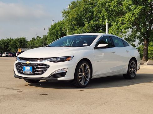 Used 2021 Chevrolet Malibu LT FWD image 3
