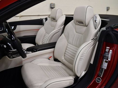 Used 2019 Mercedes-Benz SL 550 image 9