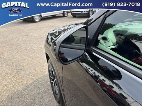 Used 2024 Chevrolet TrailBlazer LT w/ LT Cold Weather Package image 12