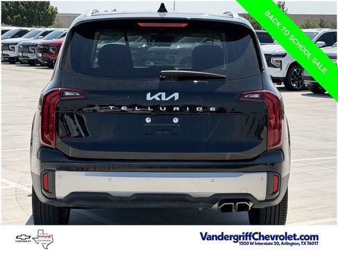 Used 2025 Kia Telluride S FWD image 5