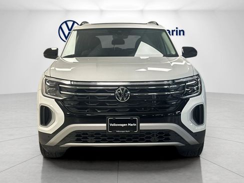 New 2025 Volkswagen Atlas Peak Edition SE image 8