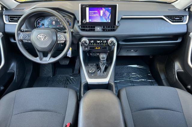 Certified 2023 Toyota RAV4 LE AWD/4WD image 3