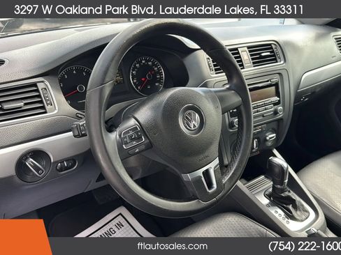 Used 2014 Volkswagen Jetta SE image 44