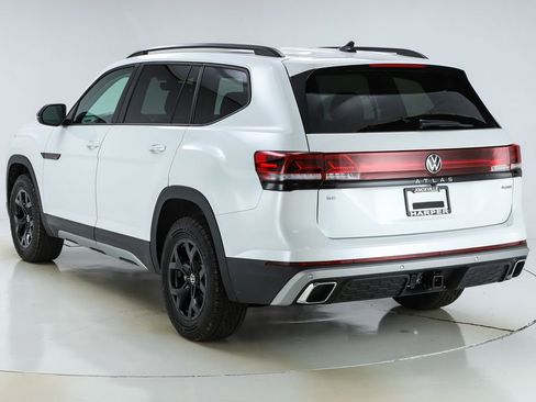 New 2026 Volkswagen Atlas Peak Edition image 7