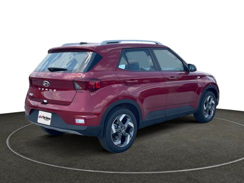 New 2025 Hyundai Venue Limited image 6