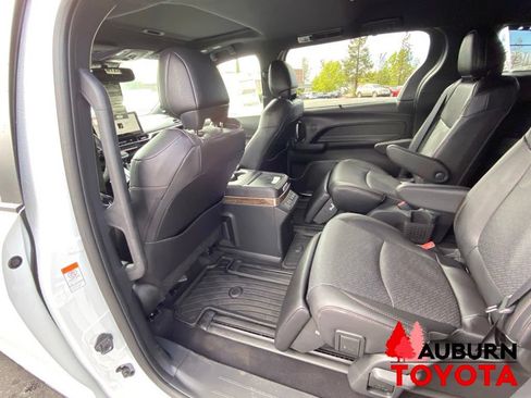 New 2026 Toyota Sienna Platinum AWD/4WD image 27