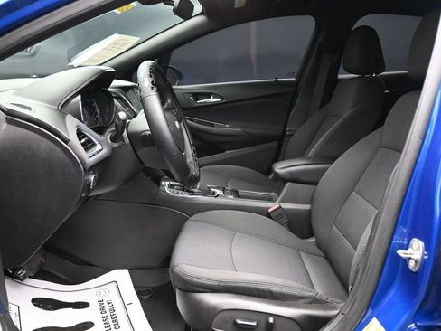 Used 2016 Chevrolet Cruze LT w/ Convenience Package FWD image 9