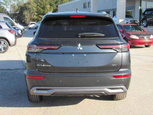 New 2026 Mitsubishi Outlander SEL FWD image 4