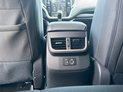 Used 2025 Subaru Outback Premium image 29