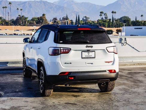 New 2026 Jeep Compass Trailhawk w/ Sun, Sound & Navigation Group image 7