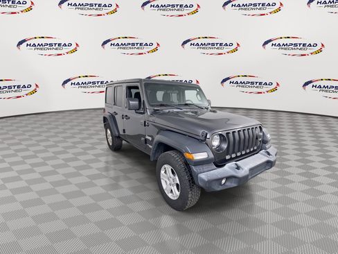 Used 2019 Jeep Wrangler Unlimited Sport S AWD/4WD image 2
