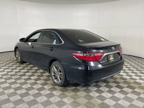 Used 2015 Toyota Camry SE FWD image 13