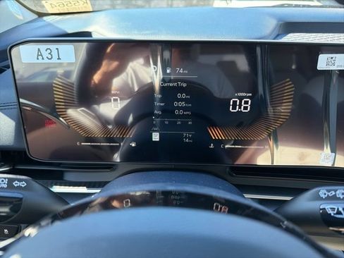 New 2026 Kia Carnival EX FWD image 18