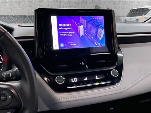 Used 2024 Toyota Corolla SE image 9