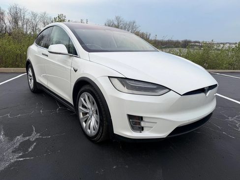 Used 2017 Tesla Model X 100D image 3