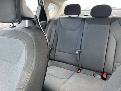 Used 2025 Kia K4 FWD image 33