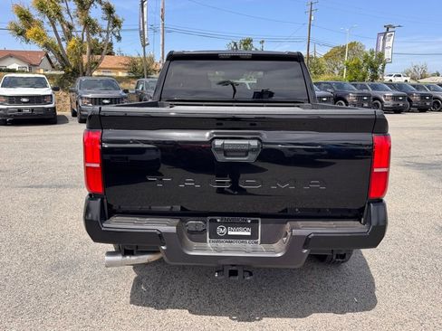 Used 2025 Toyota Tacoma SR5 image 11