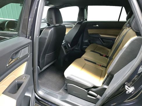 Used 2023 Volkswagen Atlas Cross Sport SE w/ Black Wheel Package FWD image 30