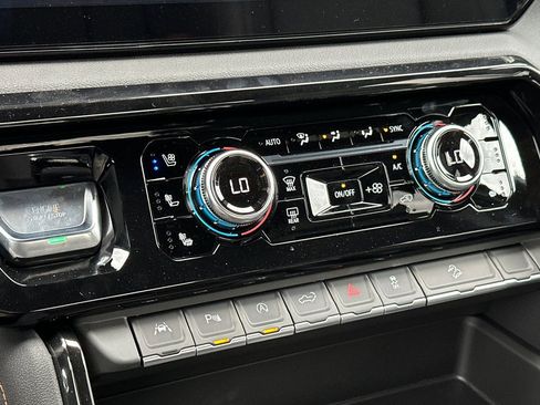 New 2026 GMC Sierra 1500 AT4 w/ LPO, Black Badging Package image 21