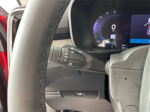 Used 2024 Volvo XC40 B5 Plus w/ Protection Package Premier image 14